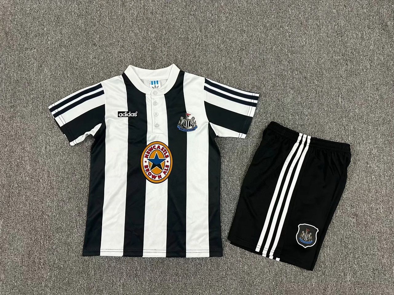 Kids-Newcastle 95/97 Home Soccer Jersey